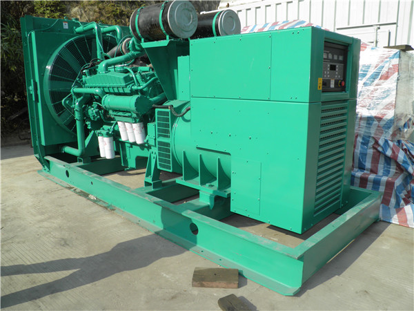 定南出租发电机 发电机组厂家：柴油发电机组的控制屏的作用是什么？