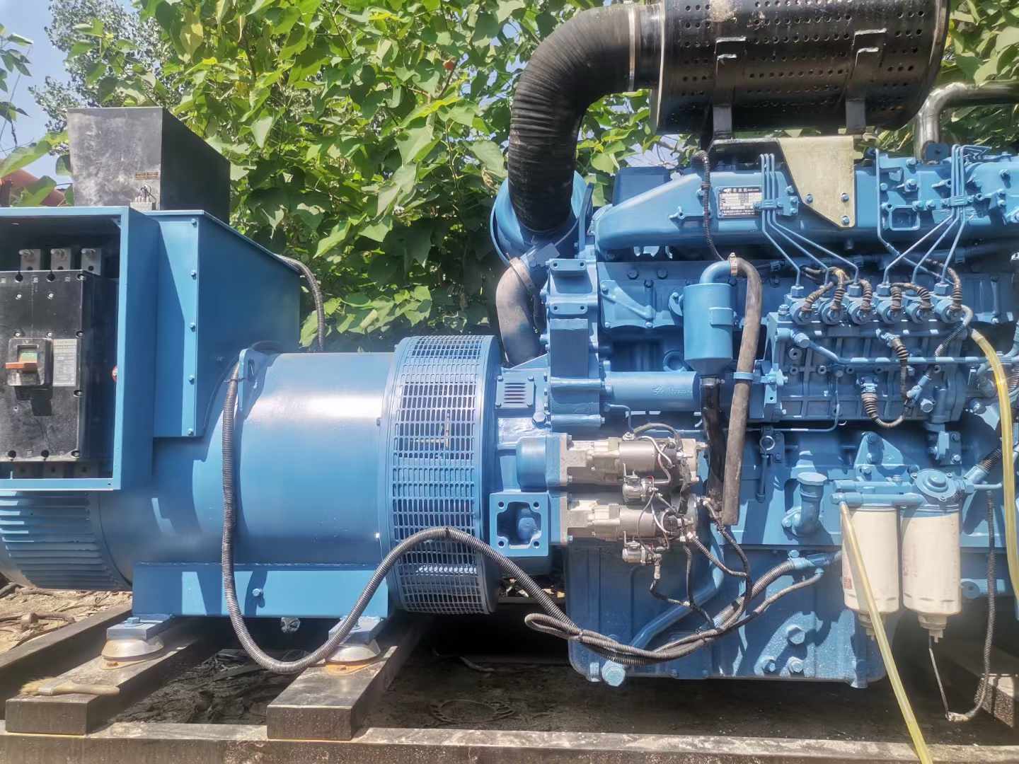 定南详细说明降低 800kW 柴油发电机输出电流波动的方法