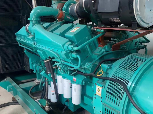 定南更换100kW柴油发电机组机油时，需要注意哪些事项？