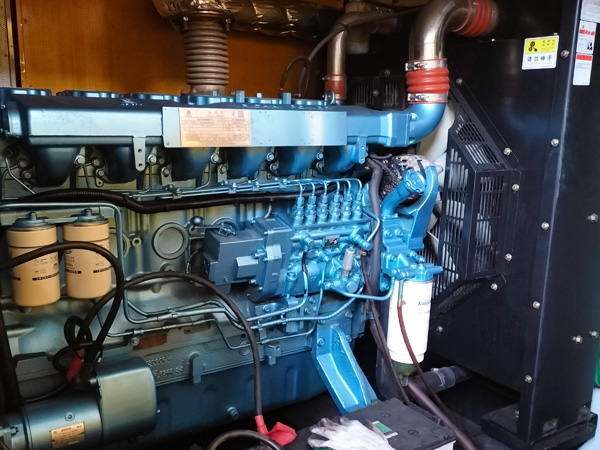 定南磷酸铁锂蓄电池的使用寿命与哪些因素有关？